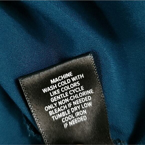 Torrid Peplum Blouse Crepe Sweetheart Neck Long Sleeve Top - Picture 11 of 13